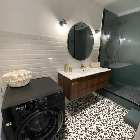 Magnifique T2 37m2 Centre Vue Au Bord De La Neuf 4 Couchages Balcon Parking Prive Ferme Clim Wifi אז'אקסיו