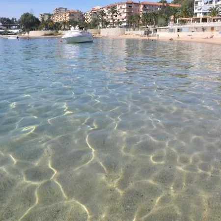 Magnifique T2 37m2 Centre Vue Au Bord De La Neuf 4 Couchages Balcon Parking Prive Ferme Clim Wifi Ajaccio (Corsica)