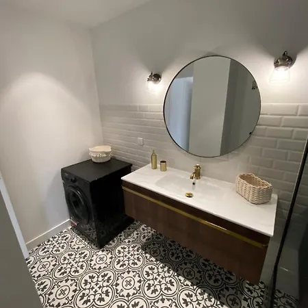 Apartament Magnifique T2 37m2 Centre Vue Au Bord De La Neuf 4 Couchages Balcon Parking Prive Ferme Clim Wifi