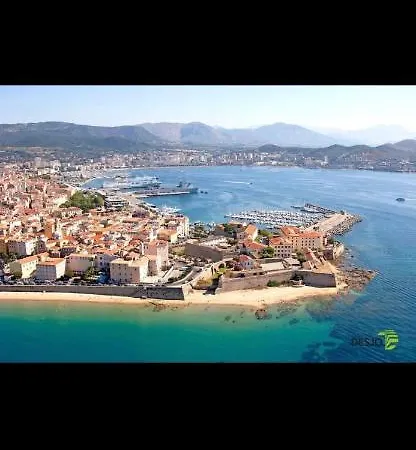 Apartament Magnifique T2 37m2 Centre Vue Au Bord De La Neuf 4 Couchages Balcon Parking Prive Ferme Clim Wifi Ajaccio (Corsica)