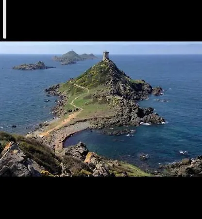 Magnifique T2 37m2 Centre Vue Au Bord De La Neuf 4 Couchages Balcon Parking Prive Ferme Clim Wifi *