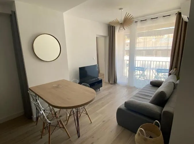 Appartement Magnifique T2 37m2 Centre Vue Au Bord De La Neuf 4 Couchages Balcon Parking Privé Fermé Clim Wifi *