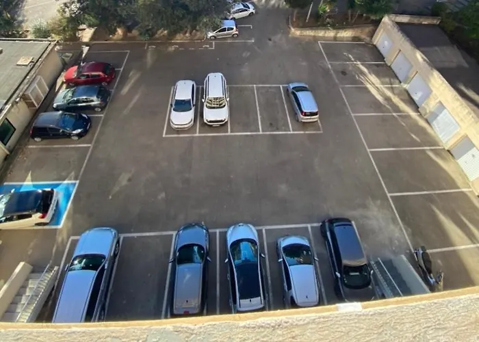 Magnifique T2 37m2 Centre Vue Au Bord De La Neuf 4 Couchages Balcon Parking Privé Fermé Clim Wifi Appartement