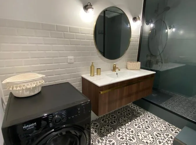 Magnifique T2 37m2 Centre Vue Au Bord De La Neuf 4 Couchages Balcon Parking Privé Fermé Clim Wifi Ajaccio (Corsica)