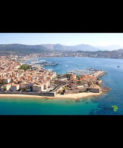 Appartement Magnifique T2 37m2 Centre Vue Au Bord De La Neuf 4 Couchages Balcon Parking Privé Fermé Clim Wifi Ajaccio (Corsica)