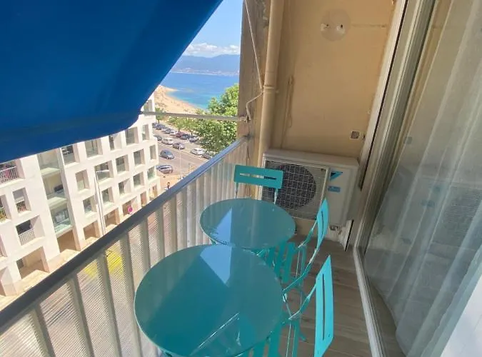 Magnifique T2 37m2 Centre Vue Au Bord De La Neuf 4 Couchages Balcon Parking Privé Fermé Clim Wifi